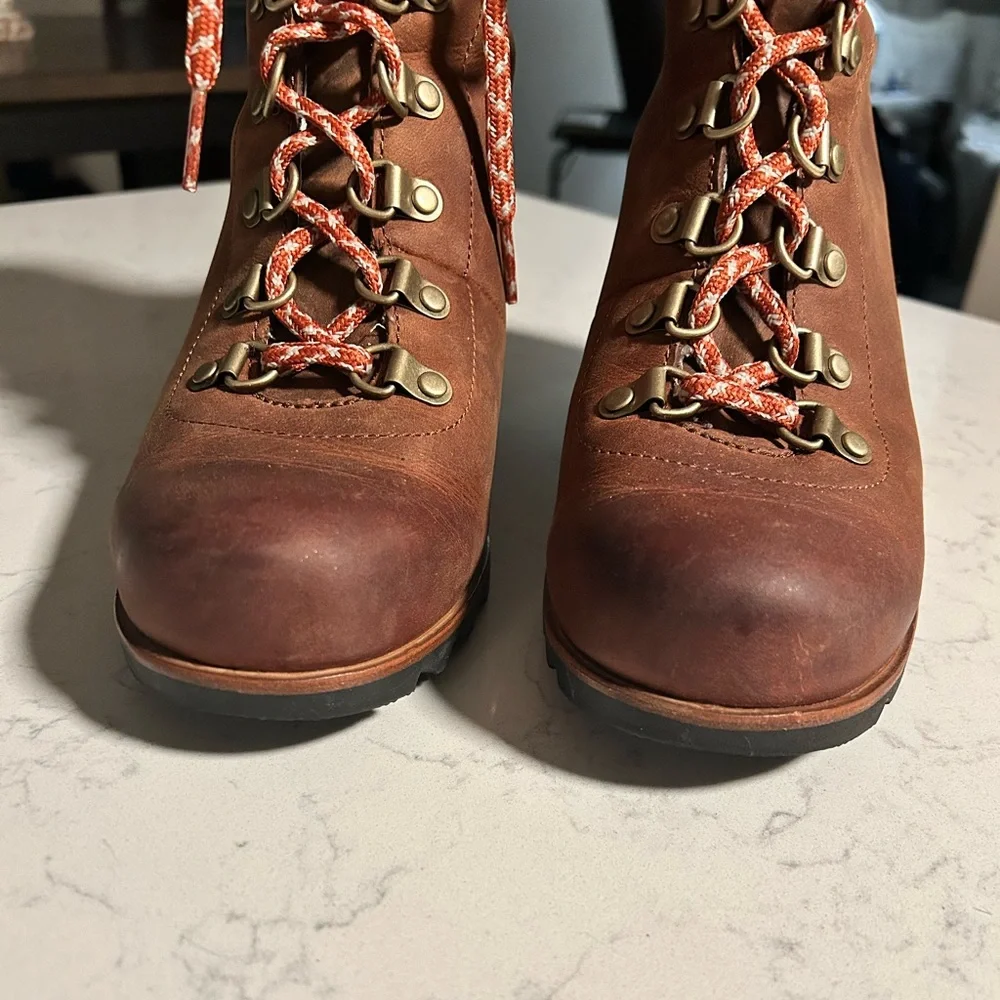 Sorel Conquest Women's Brown Wedge Heeled Boots - Picture 8 of 12